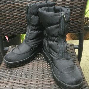 NWT Pajar Snowboots. Well insulated, snow type soles. Will serve you well!